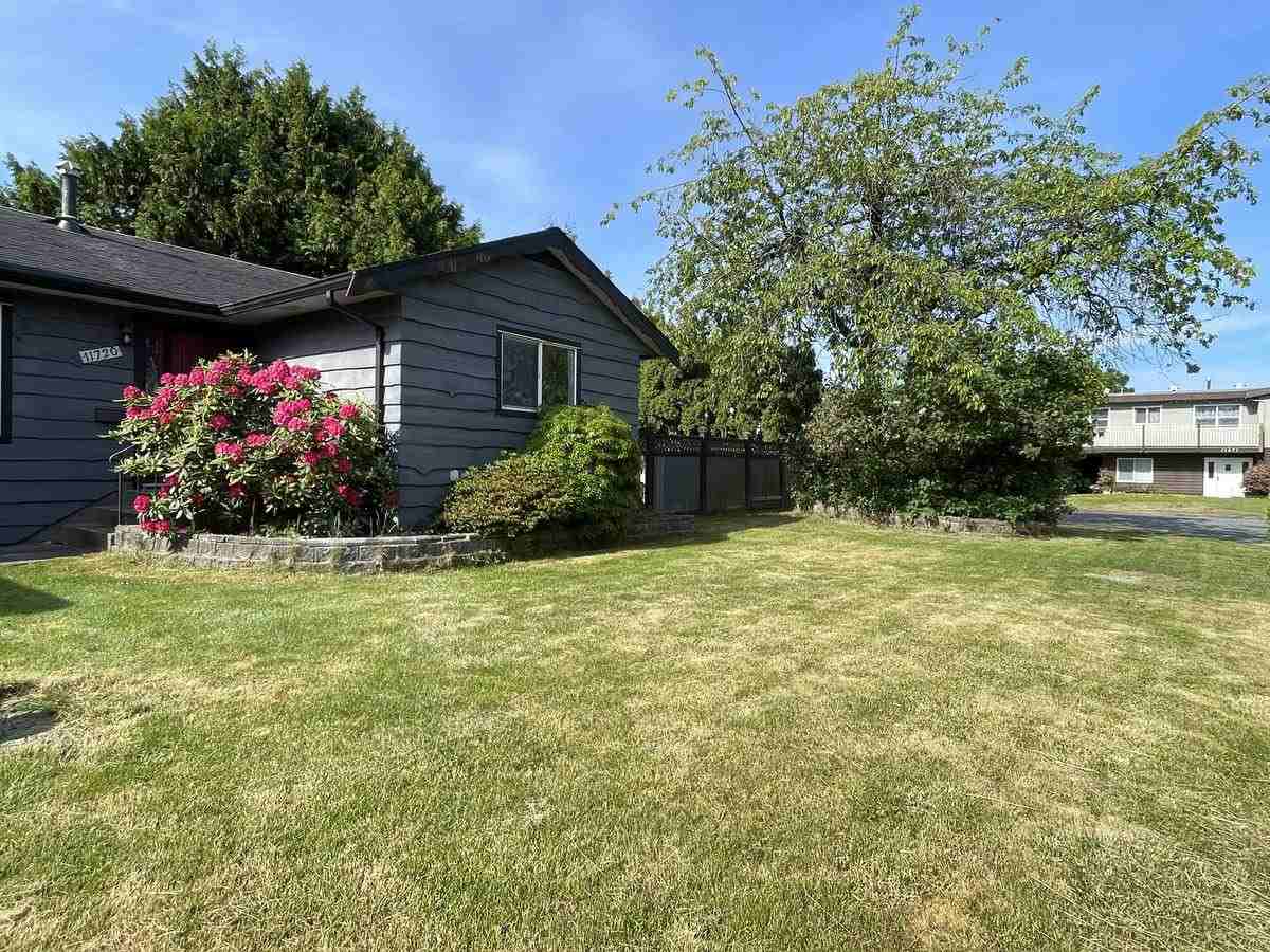 11720 Seacliff Rd #1 - Photo 7 of 24