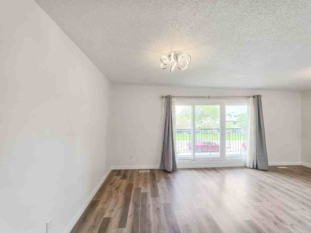 1313 25 St Se - Photo 3 of 27