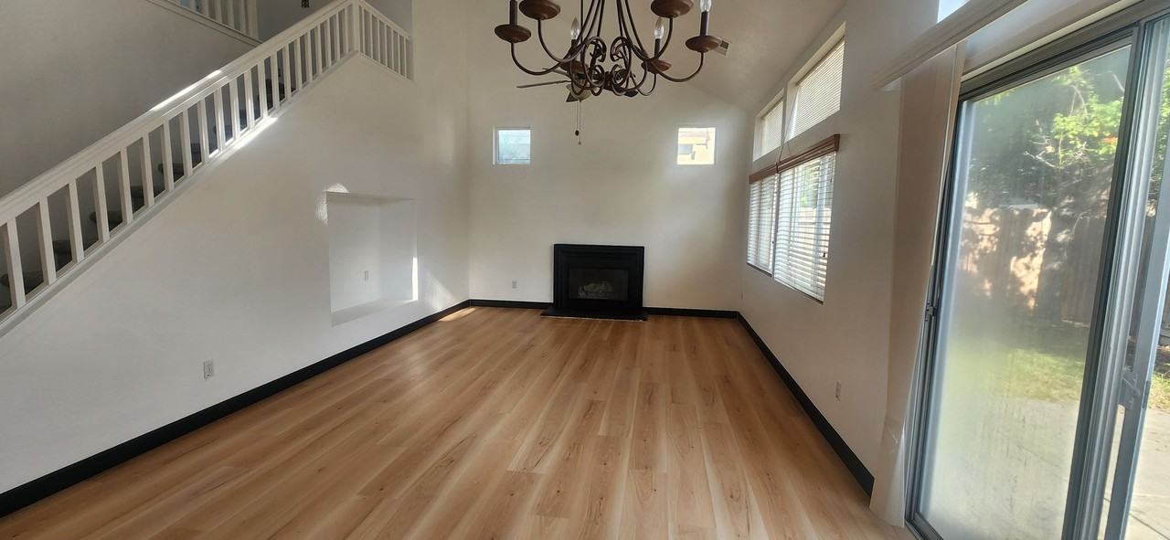 6390 Laguna Mirage Ln - Photo 4 of 15
