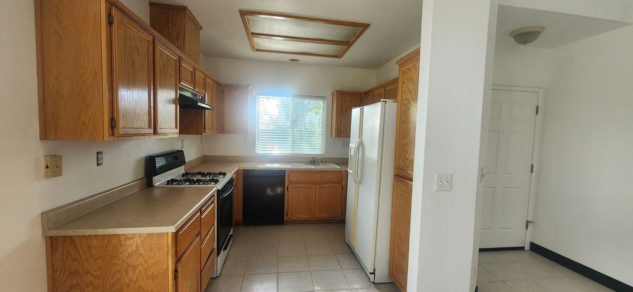 6390 Laguna Mirage Ln - Photo 6 of 15