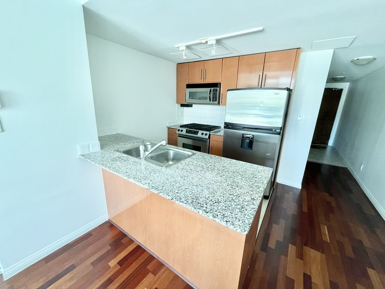 168e Esplanade Avenue #803 - Photo 3 of 9