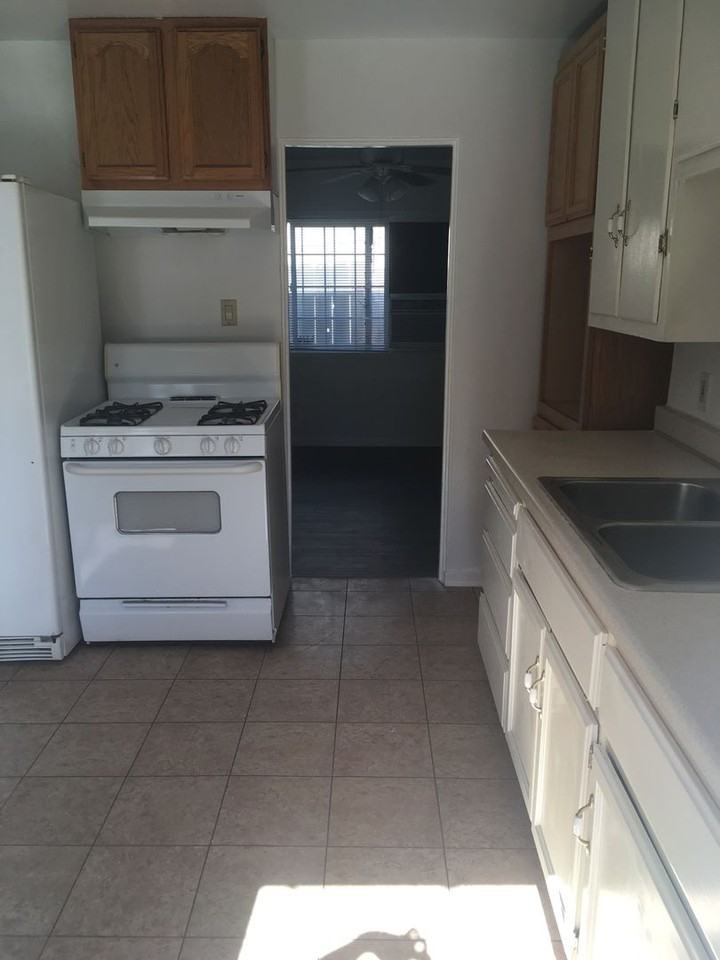 406 Niles Ave - Photo 3 of 22