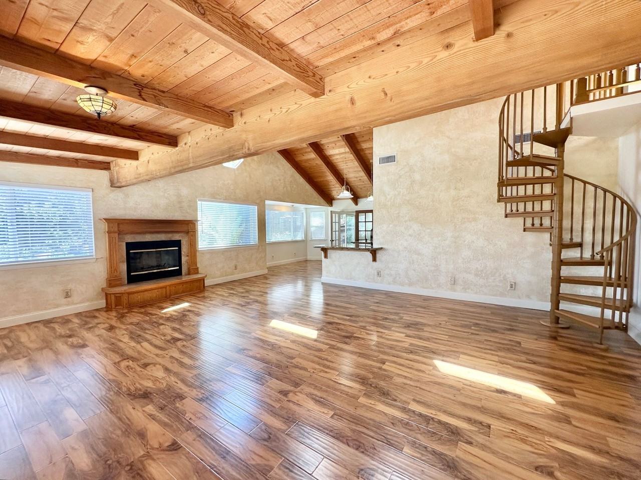 2573 Gum Tree Ln - Photo 6 of 50