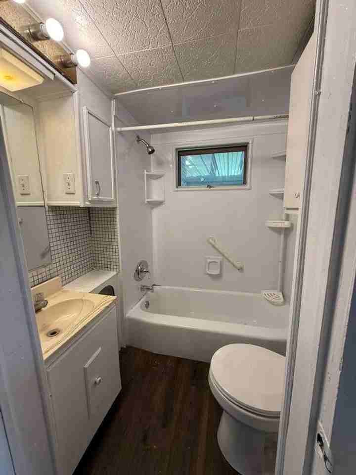 383 Carver St - Photo 6 of 16