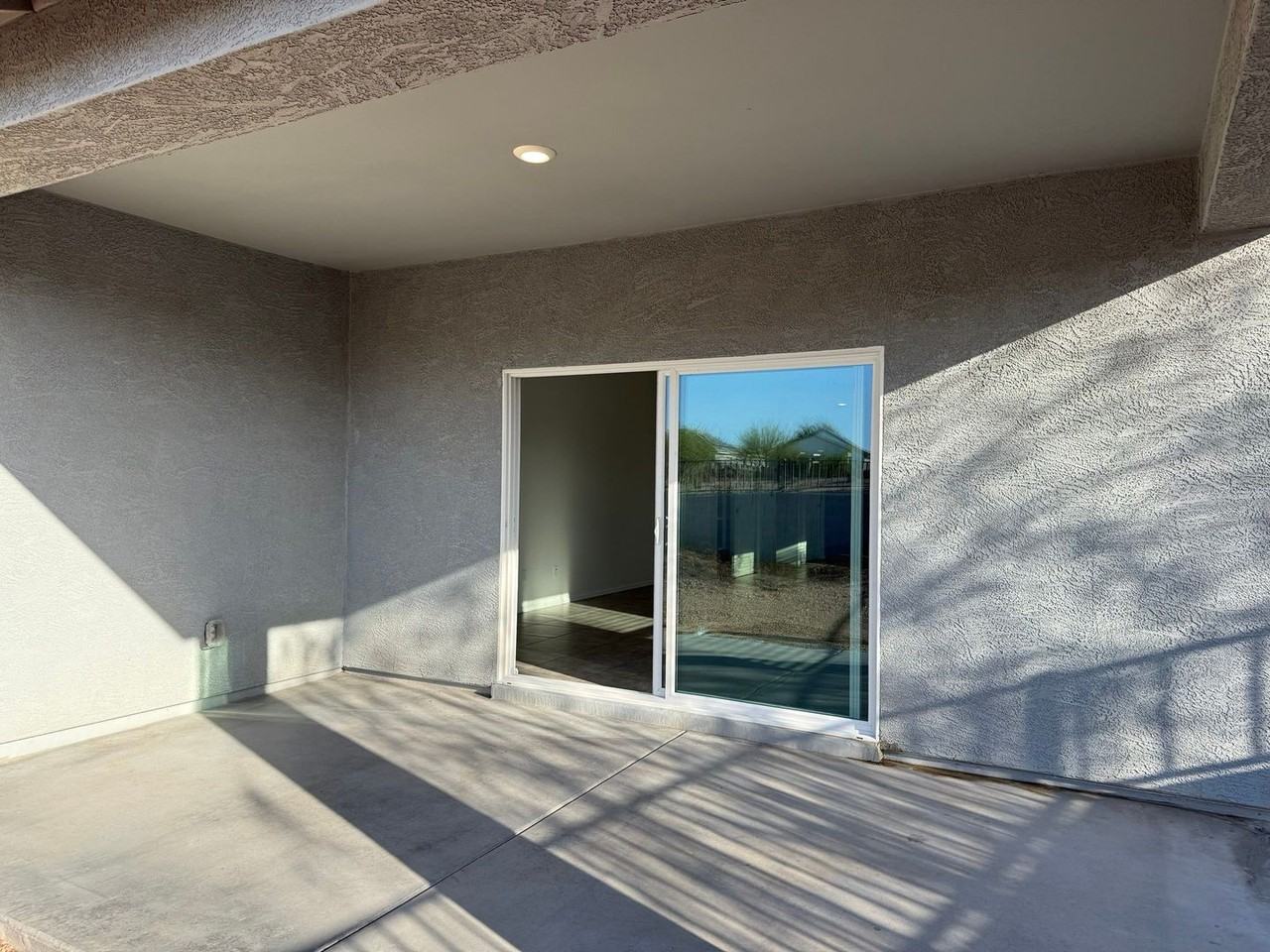 1086 W Avalon Canyon Dr - Photo 4 of 50