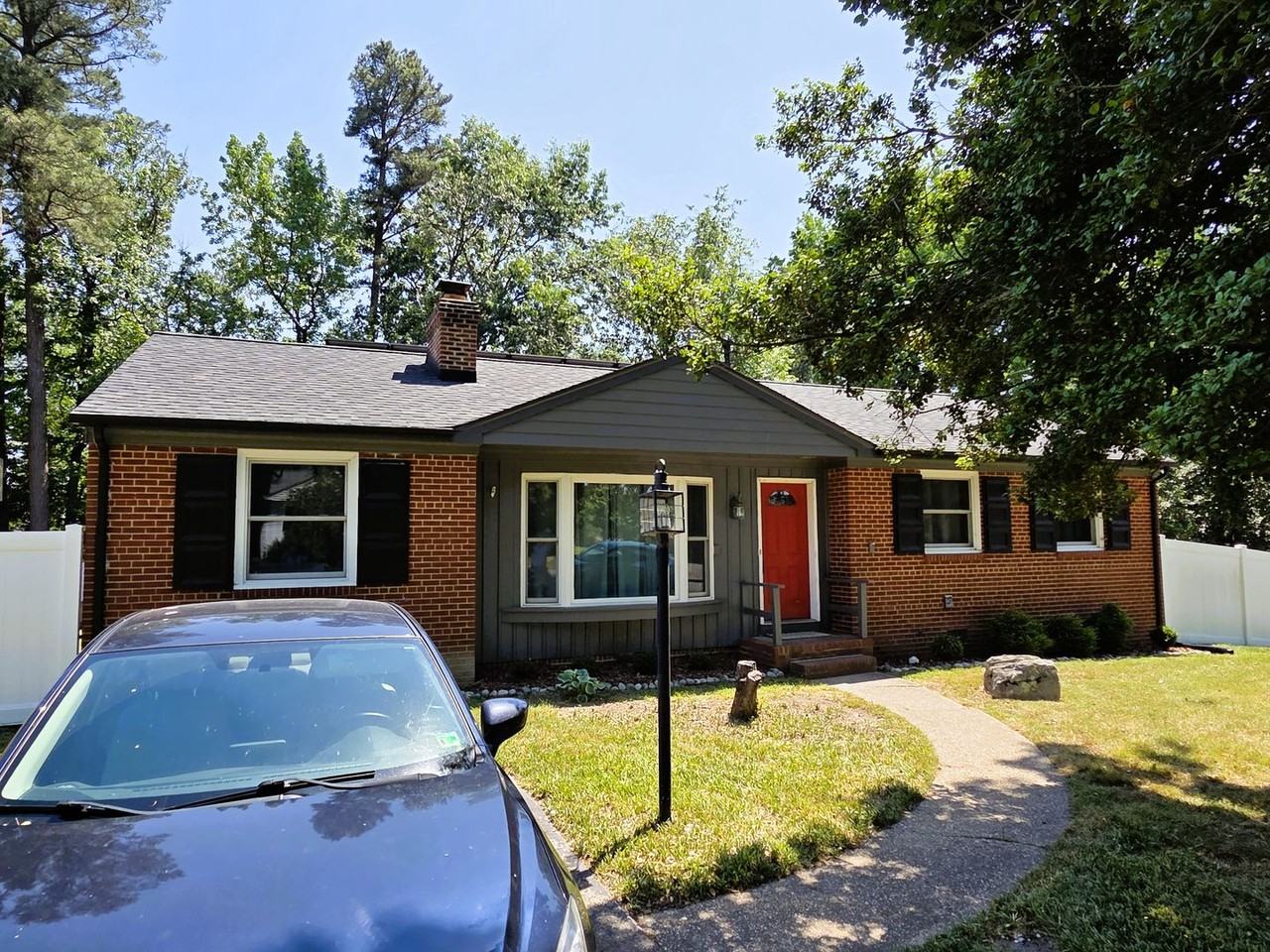 7711 Ketelby Rd - Photo 3 of 35