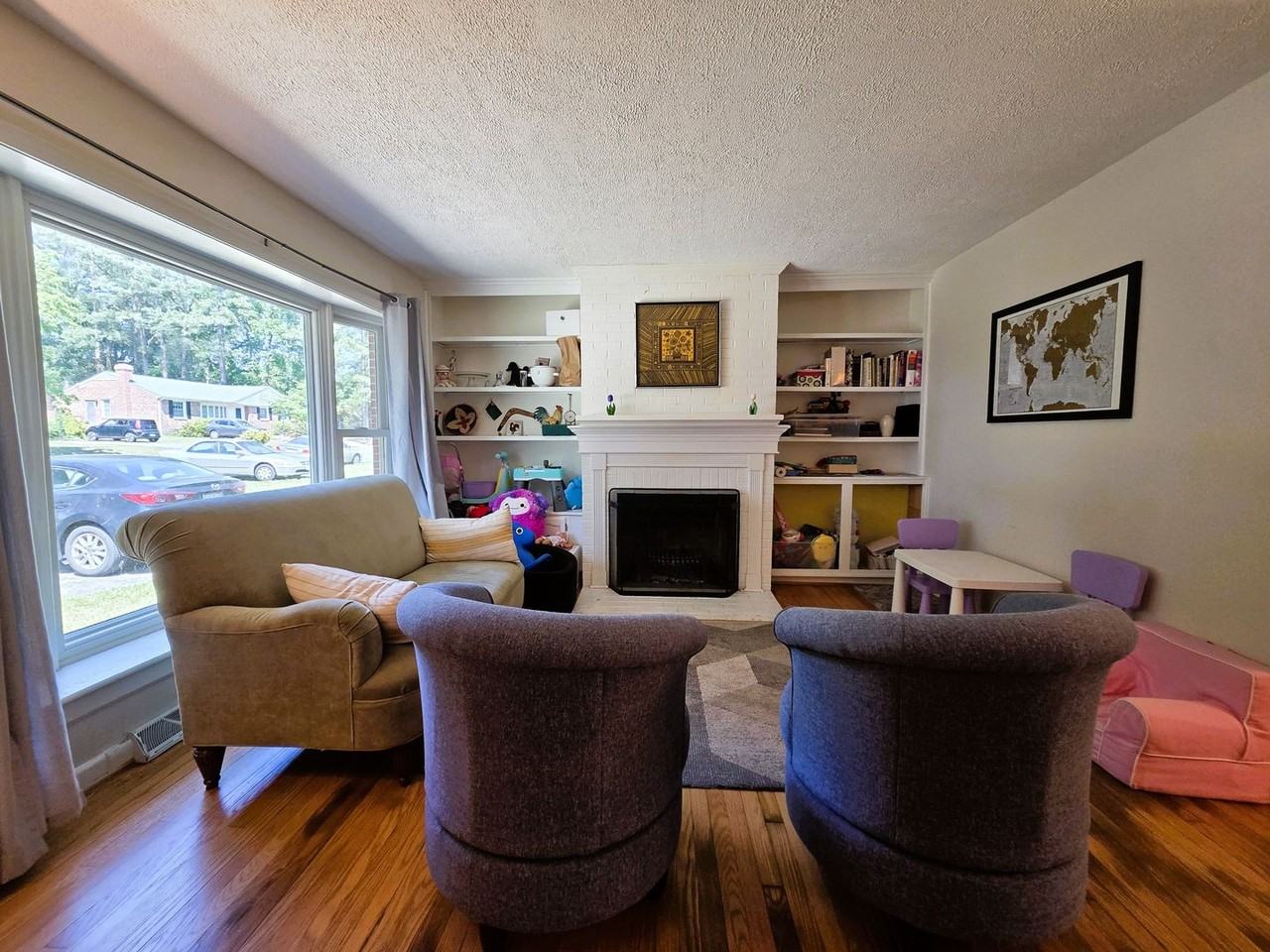 7711 Ketelby Rd - Photo 5 of 35