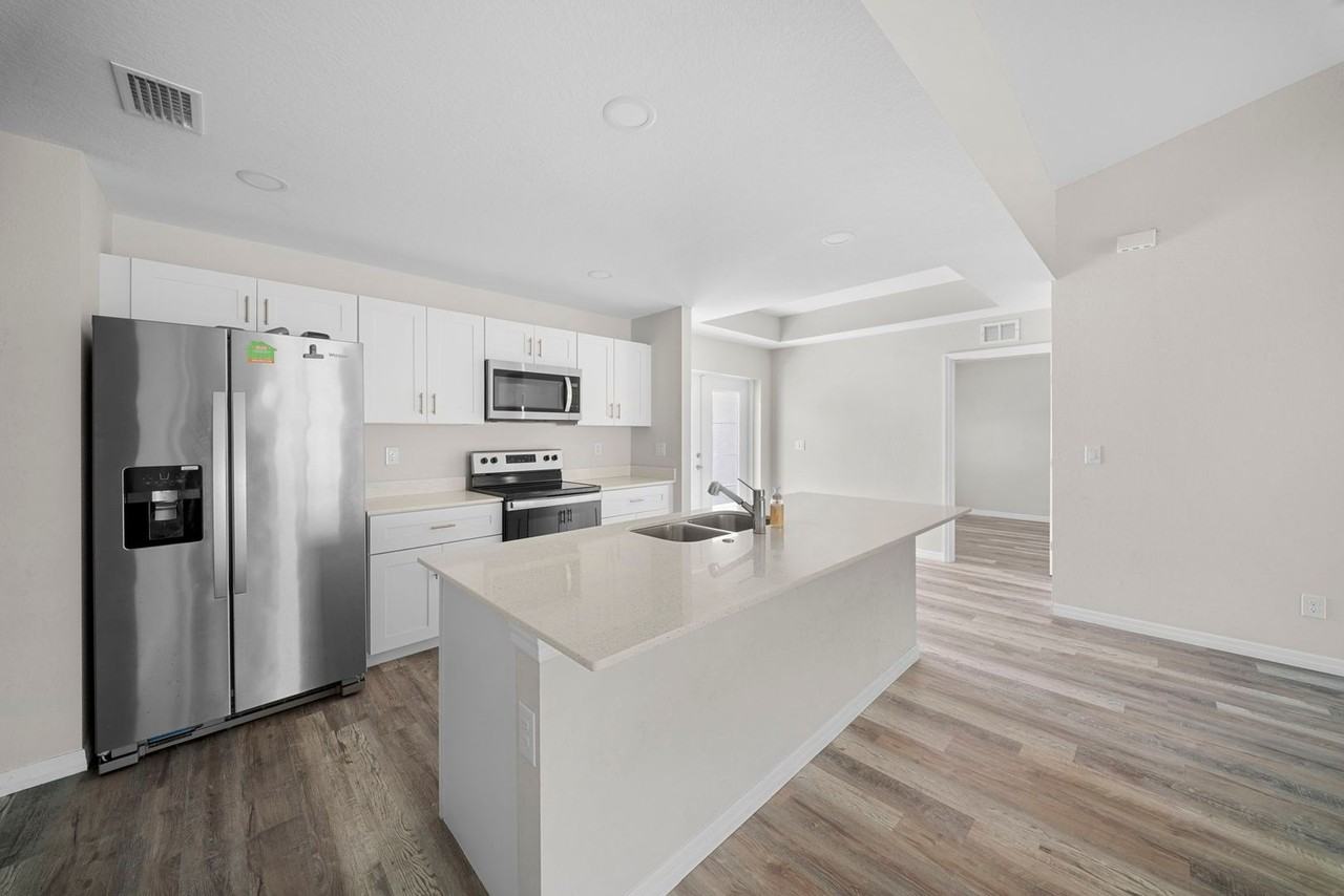 202 Nw 25th Pl - Photo 7 of 29