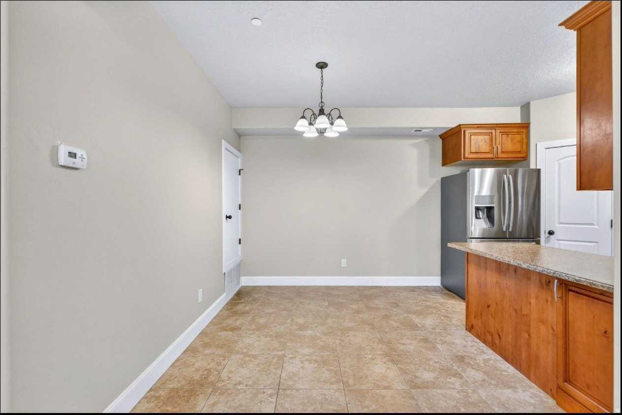 3624 Clear Rock Rd - Photo 7 of 35