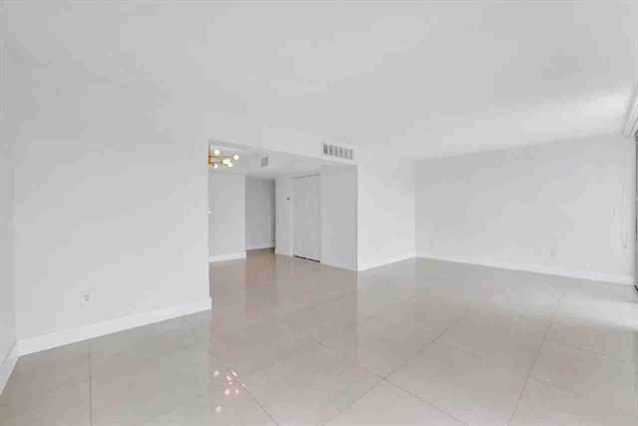 9240 Fontainebleau Blvd #505 - Photo 6 of 45
