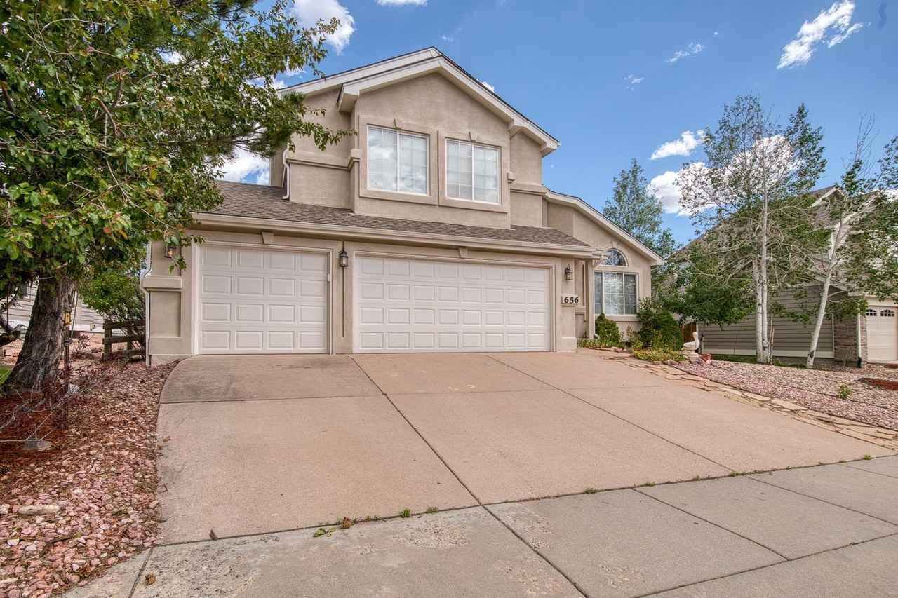 656 Shrubland Dr - Photo 2 of 50
