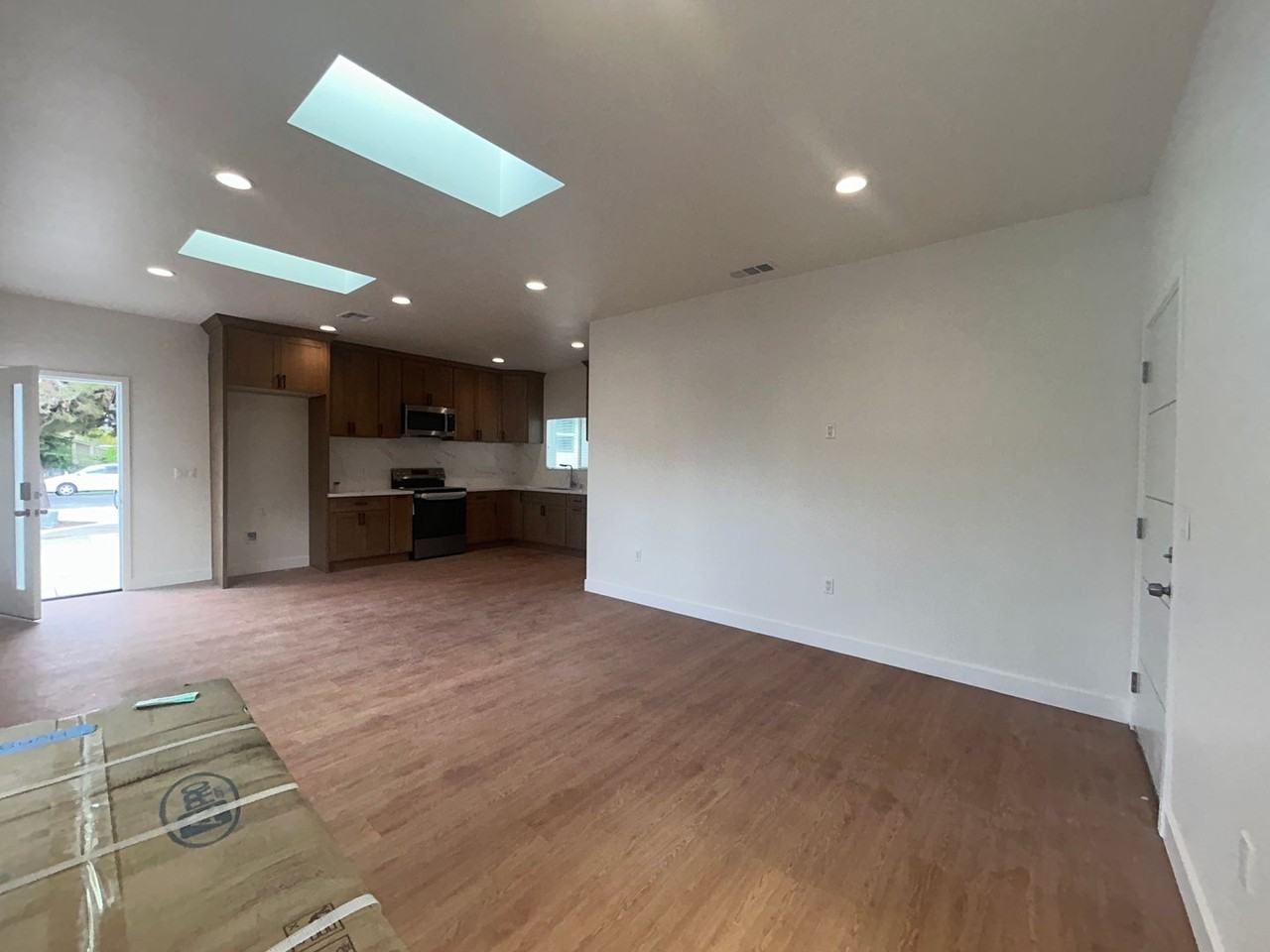 14322 Joyce Ave - Photo 4 of 15