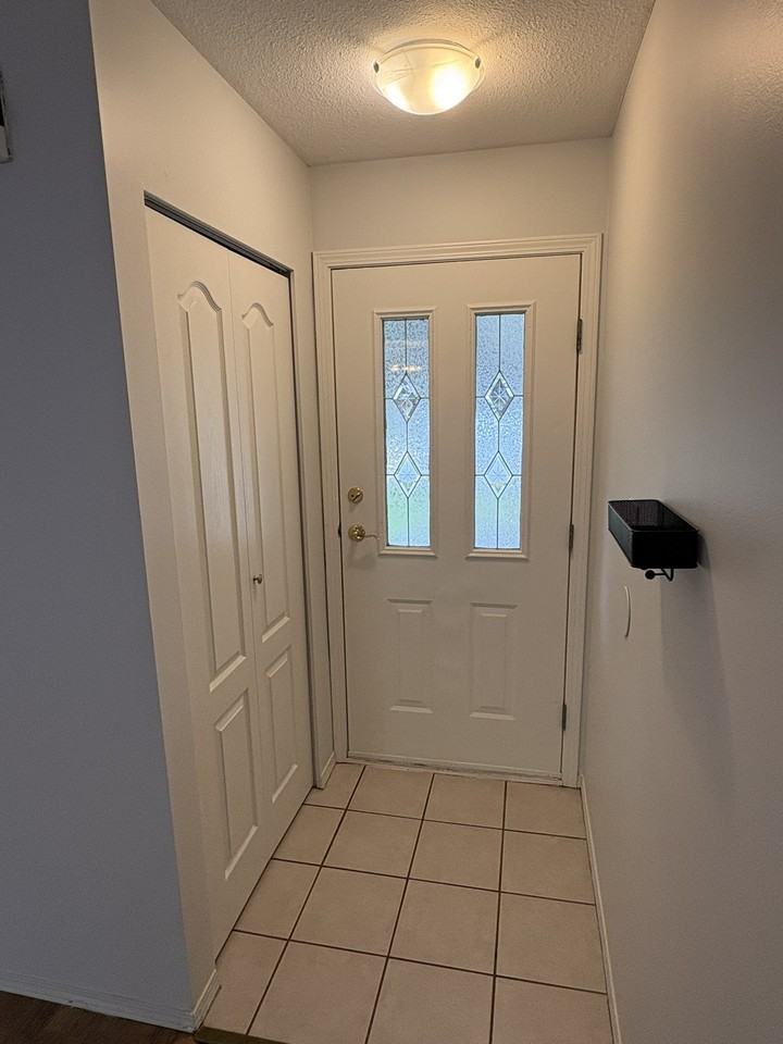 772 - 772 Robron Road #1 - Photo 4 of 33