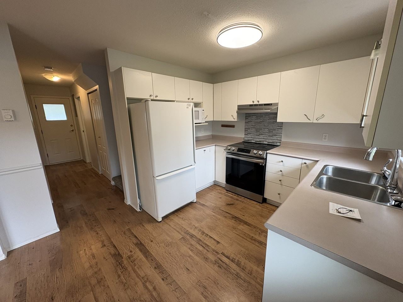 772 - 772 Robron Road #1 - Photo 6 of 33