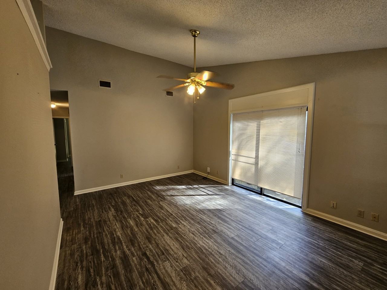 108 E Lakemont Dr #1 - Photo 5 of 33