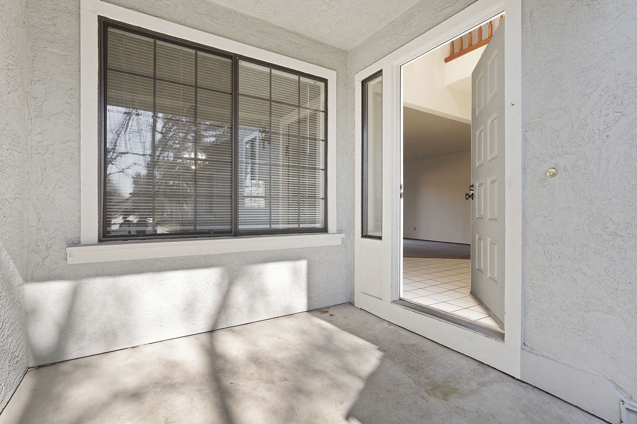 566 La Corso Dr #1 - Photo 3 of 27