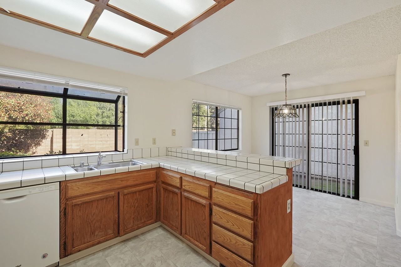 566 La Corso Dr #1 - Photo 7 of 27