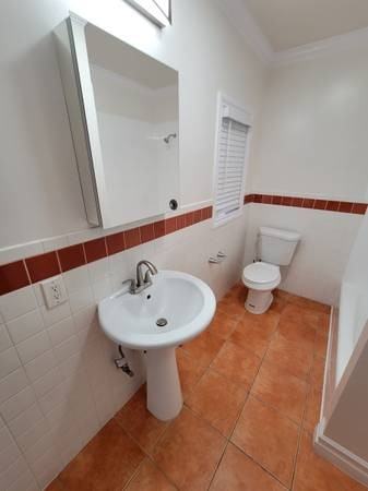 1234 North Berendo Street #6 - Photo 5 of 10