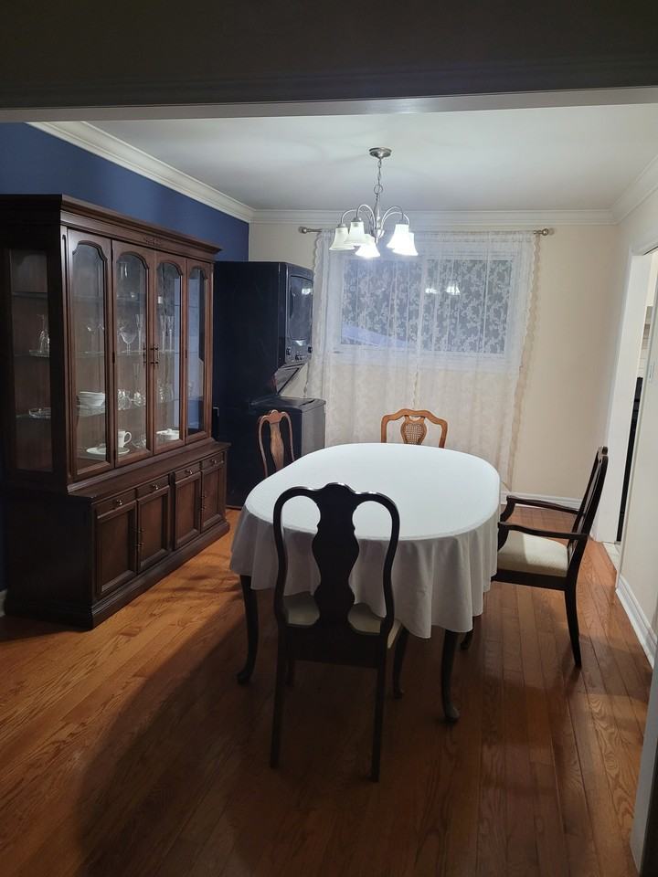 229 Chartland Boulevard South - Photo 4 of 15