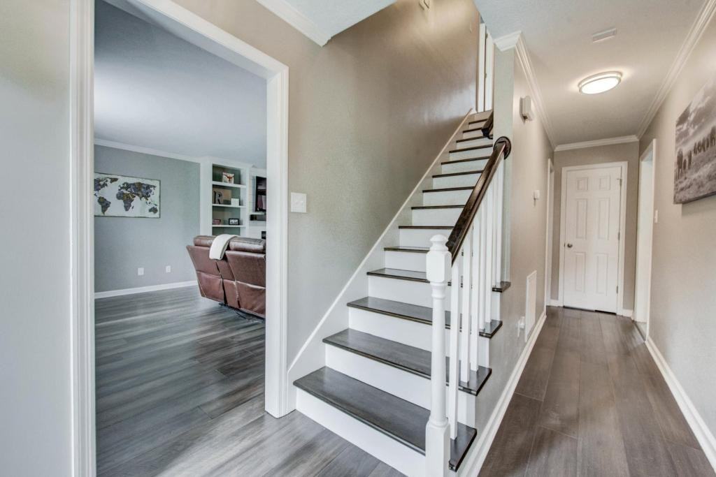 8200 Gallaher Station Dr - Photo 3 of 31