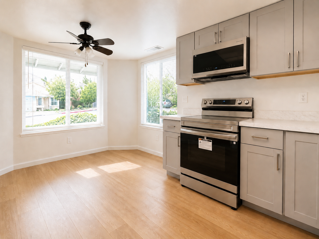 245 Voyager Dr - Photo 5 of 12