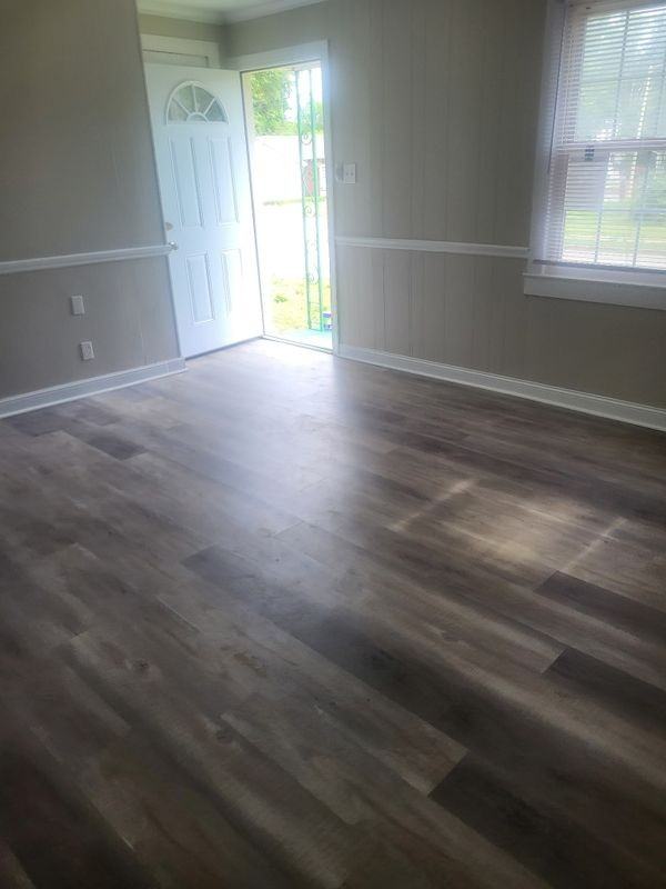 105 E 9th St - Photo 4 of 11