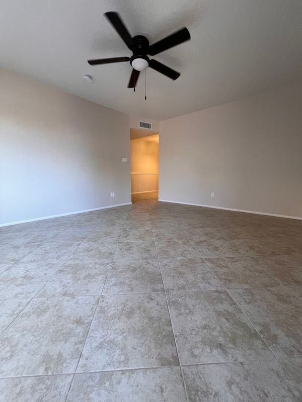 1839 E Inverness Ave - Photo 3 of 36