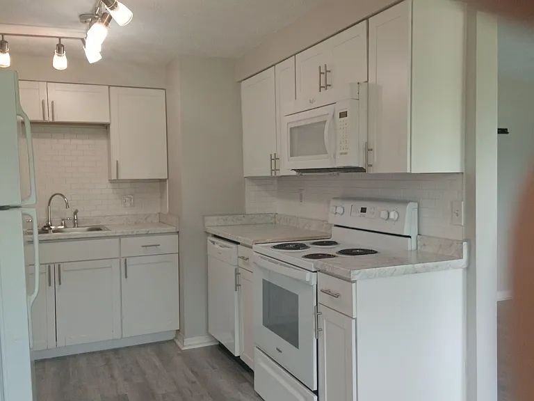 417 Gano Ave - Photo 6 of 16