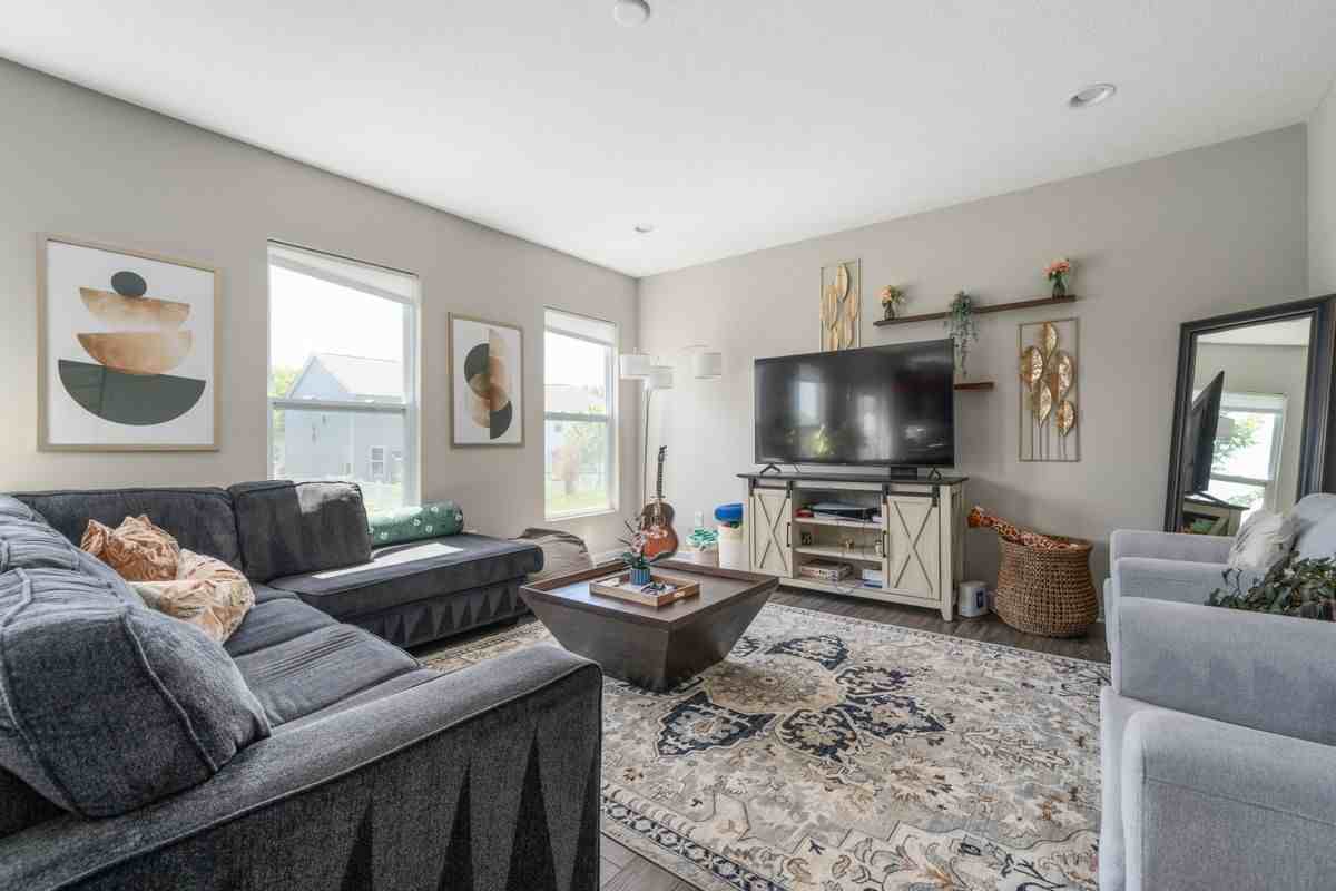 1033 Quarry Oak Dr - Photo 5 of 50