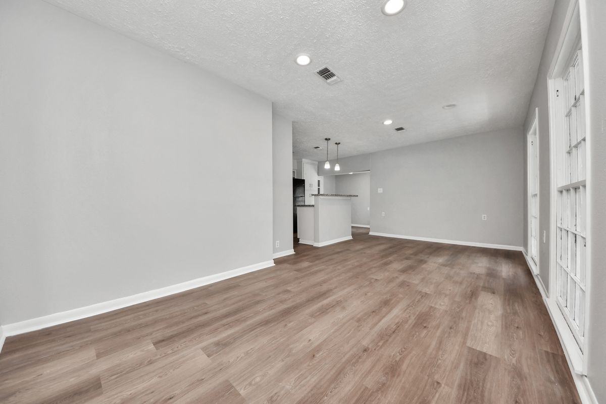 3603 Crosby Cedar Bayou Rd - Photo 5 of 43