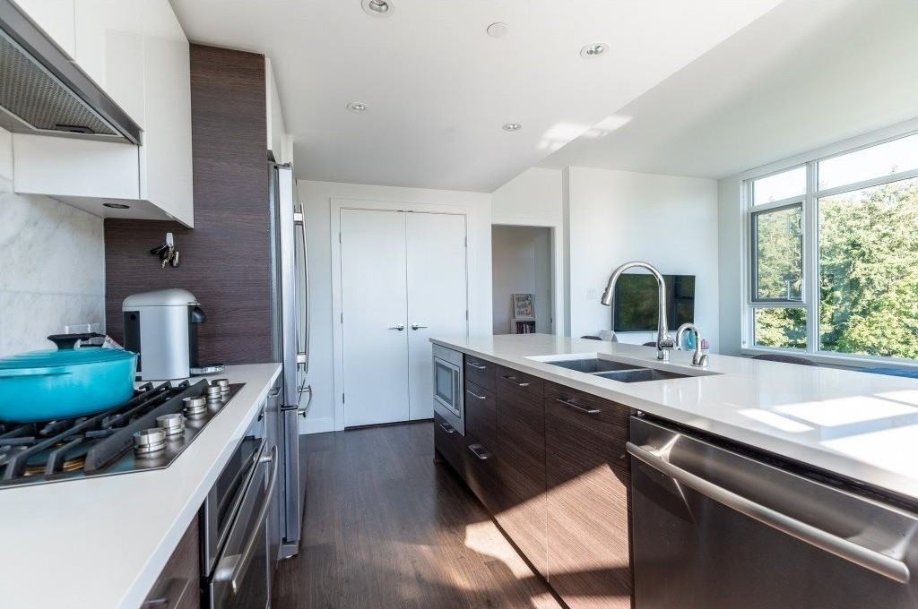 3557 Sawmill Crescent - Photo 5 of 15
