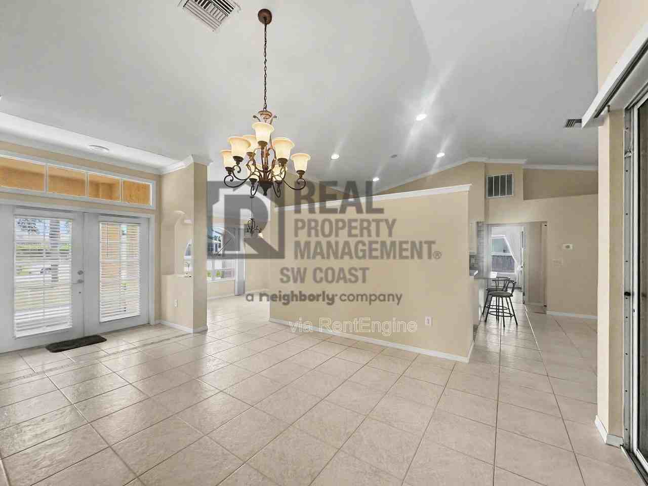 2117 Ne 40th St - Photo 2 of 22