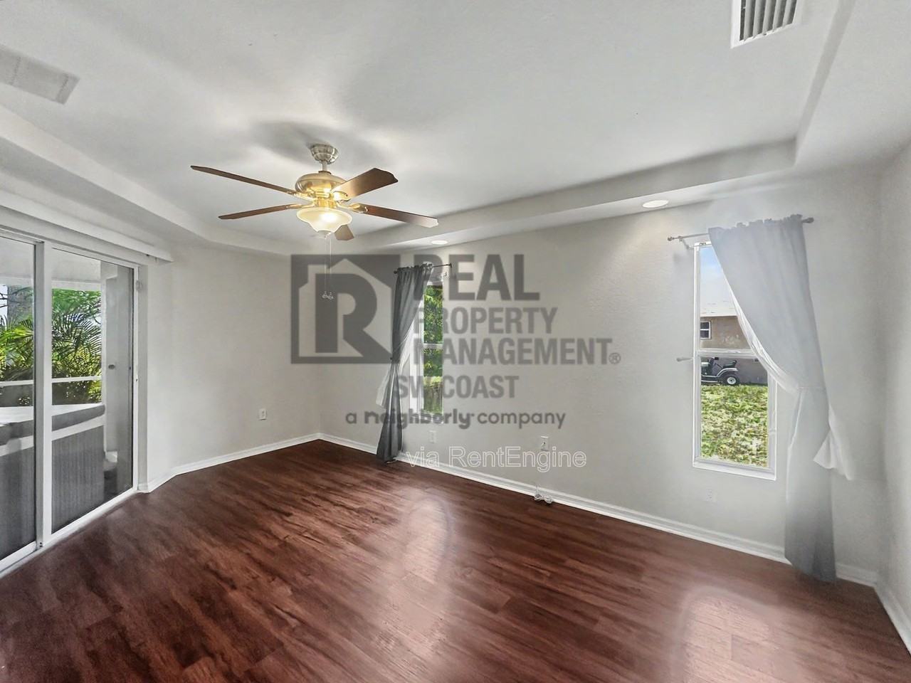 2117 Ne 40th St - Photo 3 of 22