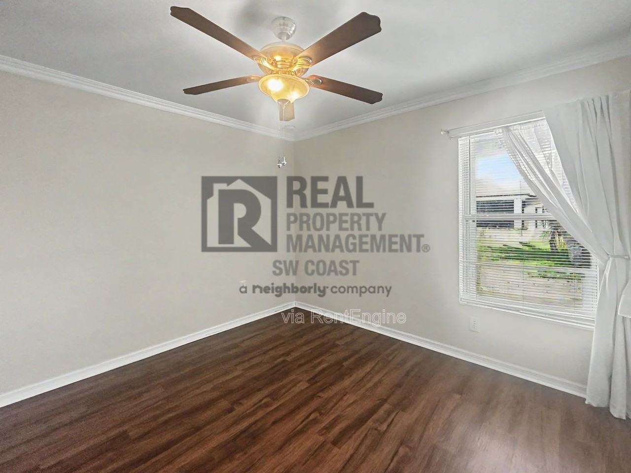 2117 Ne 40th St - Photo 4 of 22