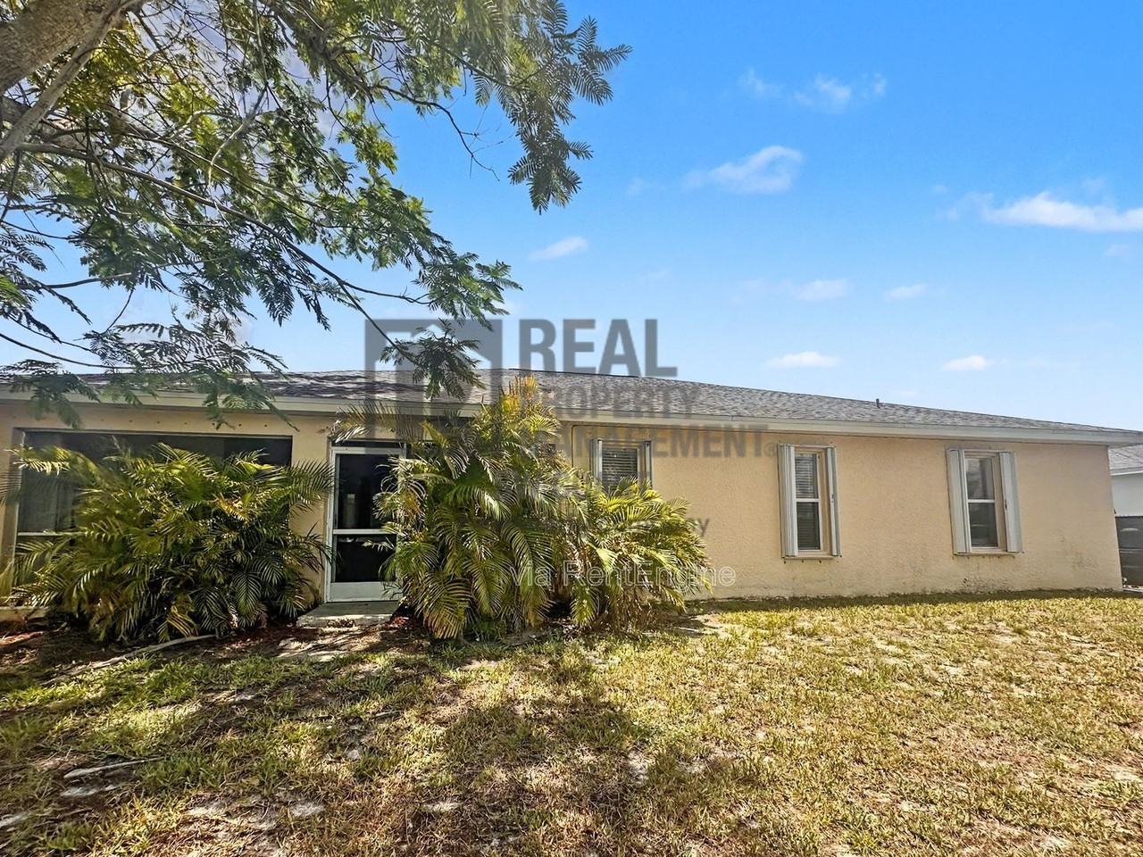 2117 Ne 40th St - Photo 6 of 22