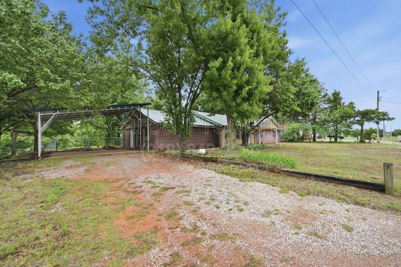 2652 N Main St - Photo 2 of 26