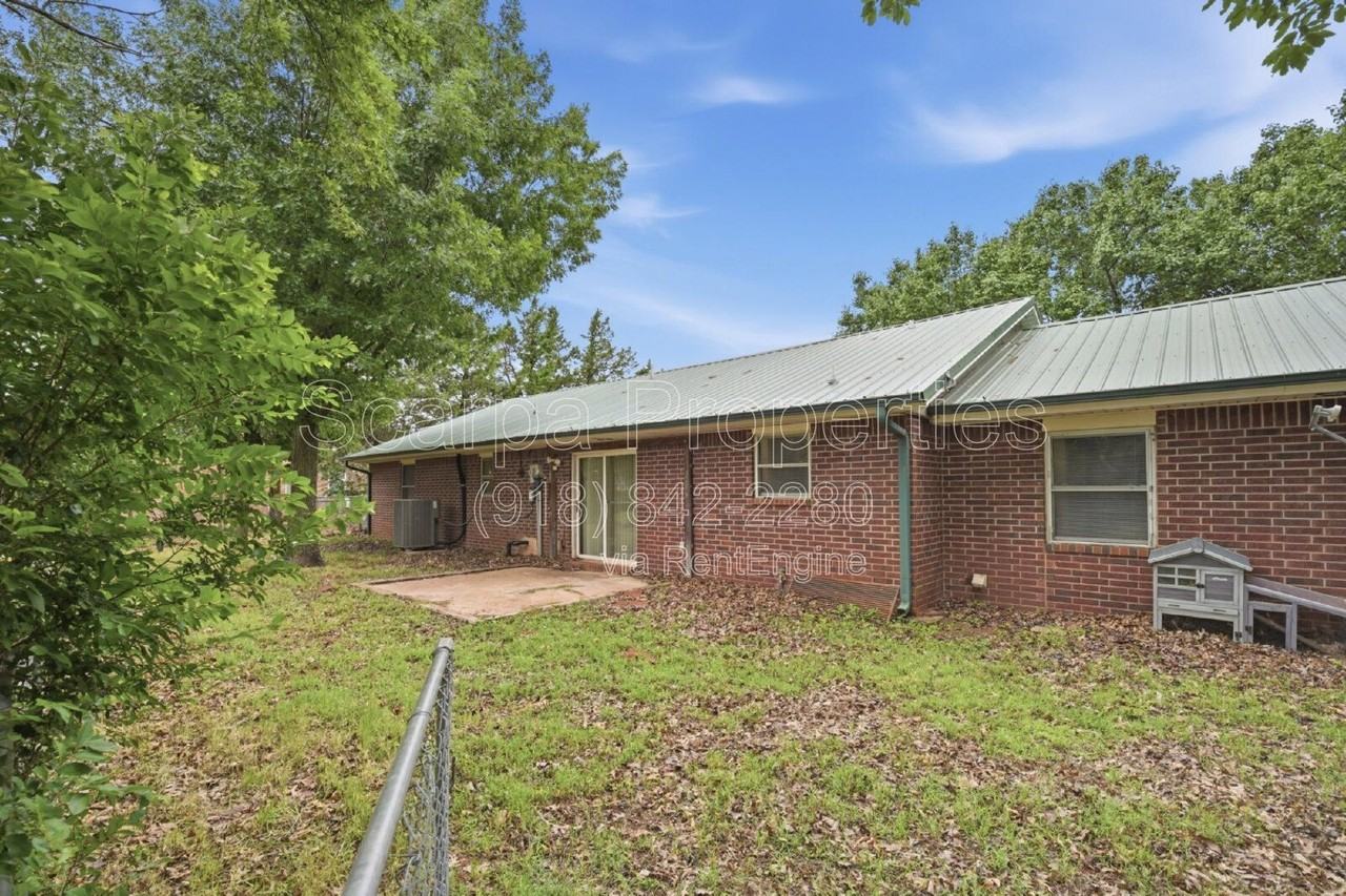 2652 N Main St - Photo 4 of 26