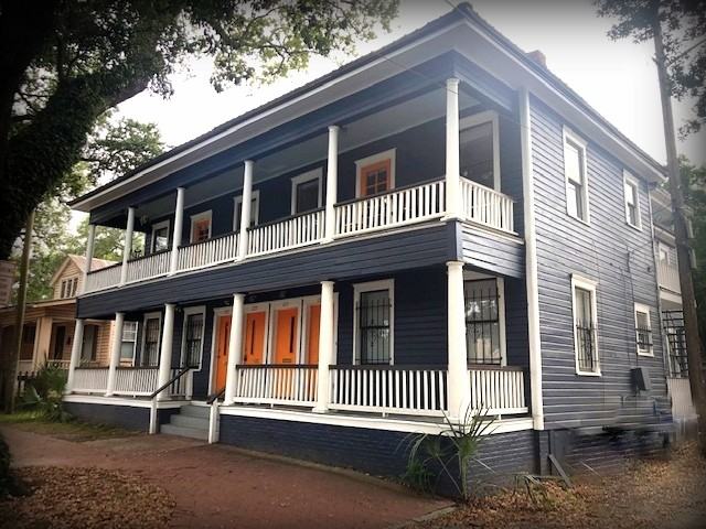 1215 Habersham St - Photo 5 of 12