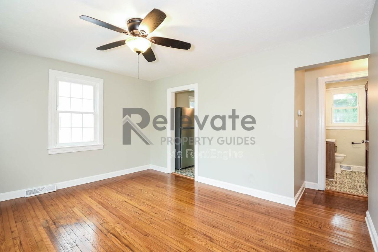 1208 W Broadway - Photo 2 of 17