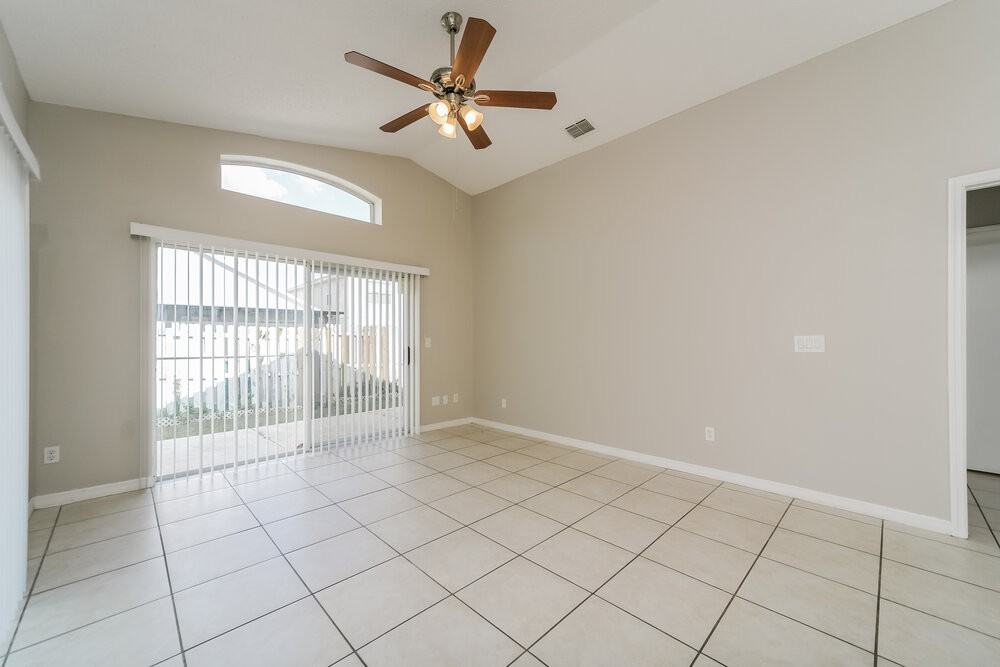 3235 Brewster Dr - Photo 5 of 16