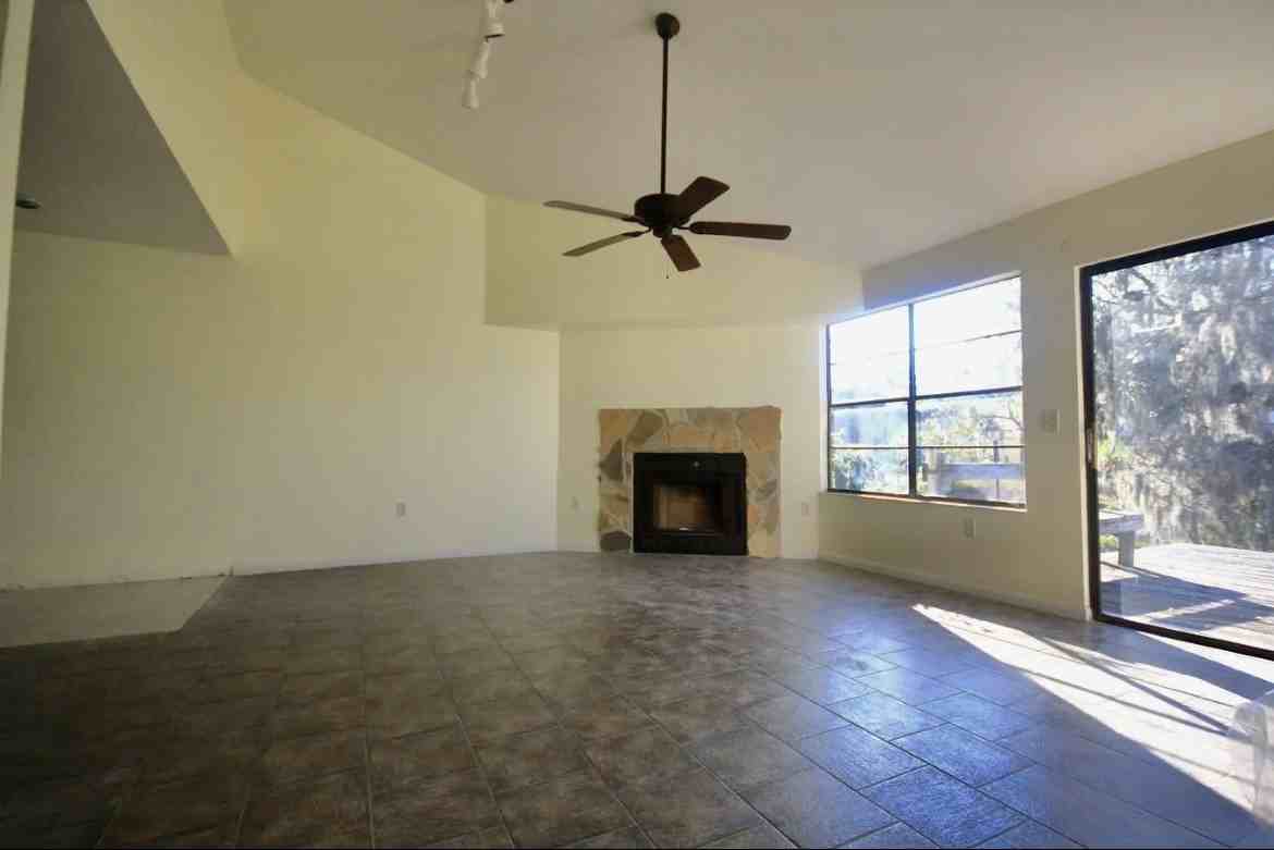 4407 Sw 21st Ln #1 - Photo 2 of 16