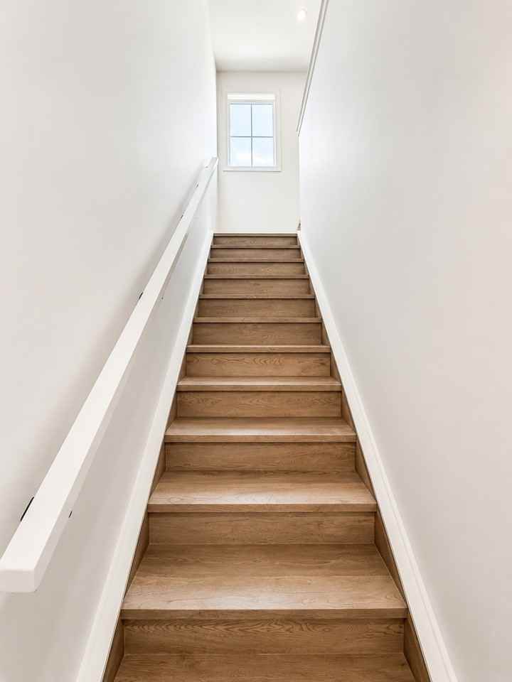227 26 Ave Ne - Photo 7 of 19