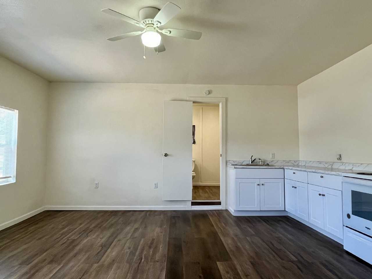 2201 28th St Rear - Photo 4 of 9