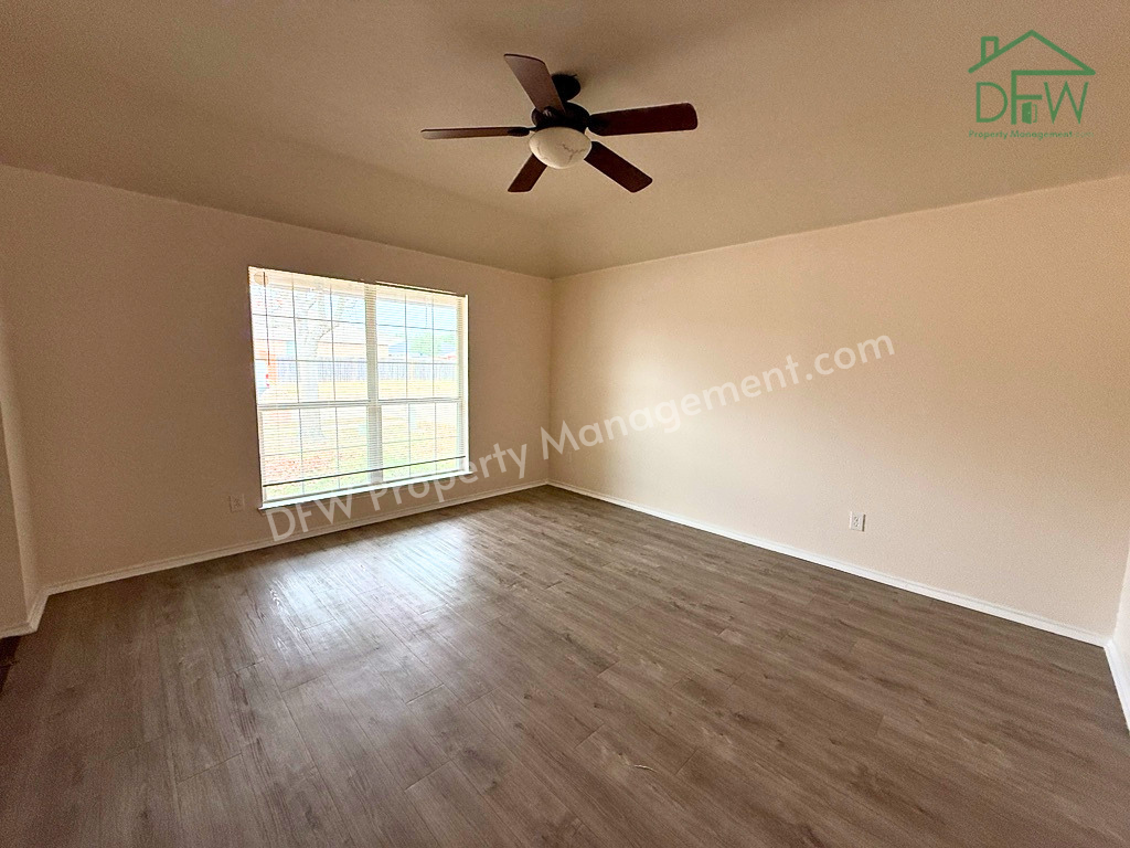 2224 Hummingbird Way - Photo 5 of 18
