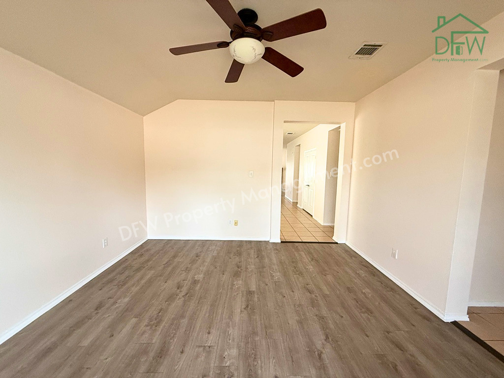 2224 Hummingbird Way - Photo 6 of 18