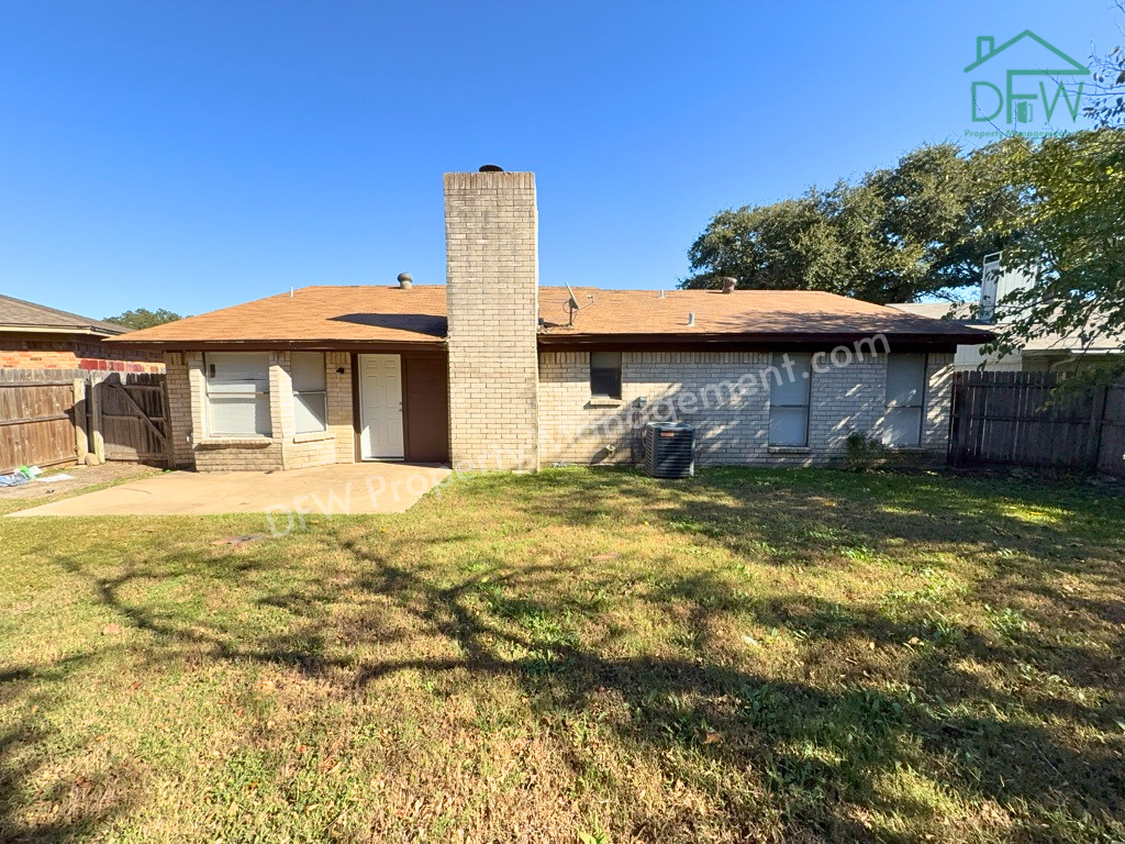 6920 Misty Meadow Dr S - Photo 2 of 3