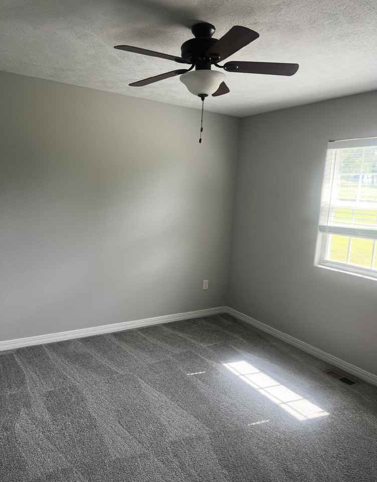 366 Oak Brook Ests Ln - Photo 5 of 17
