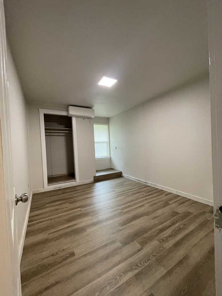 803 2nd St #NA - Photo 5 of 10