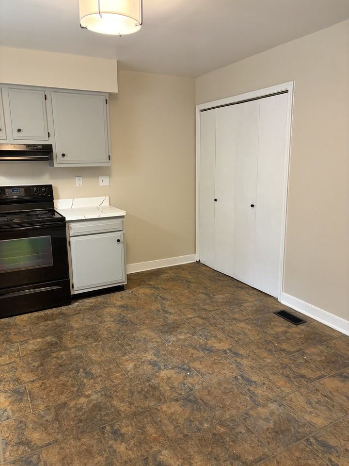 Hunters Landing Dr #NA - Photo 3 of 8