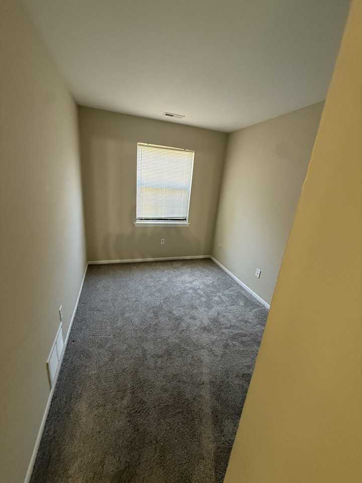 406 Willow Turn #A - Photo 4 of 11